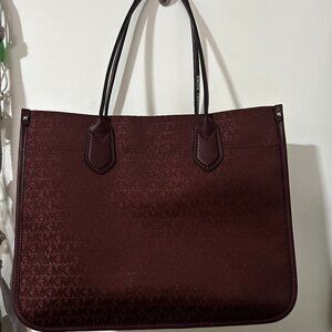 MICHAEL MICHAEL KORS Logo Heidi Large Tote